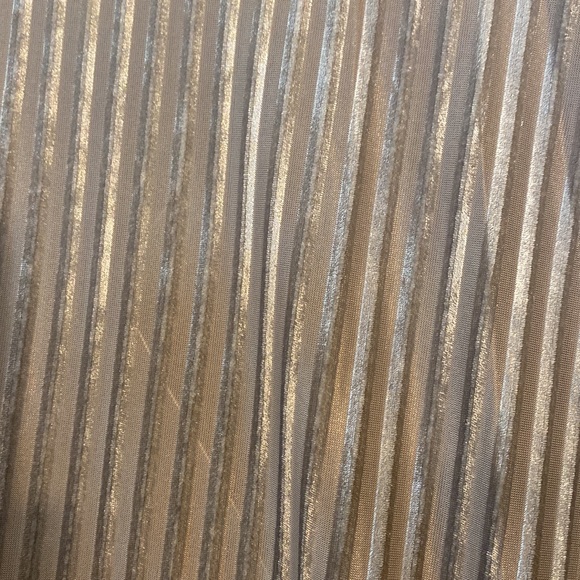 She + Sky blouse! NWT - Picture 5 of 7